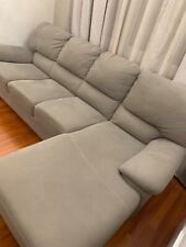 Salotto con letto e con isola