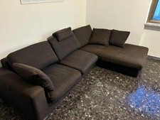 Divano con Isola Poggiapiedi e